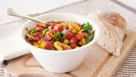 Fresh corn and capsicum relish